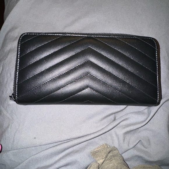 YSL Monogram Quilted Wallet - Picture 3 of 12